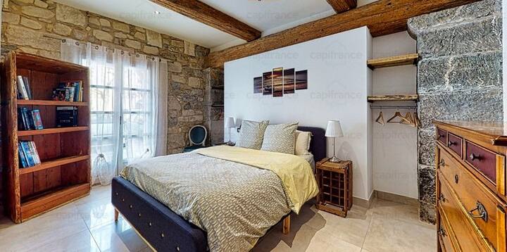 160号卧室2张床，带床垫 