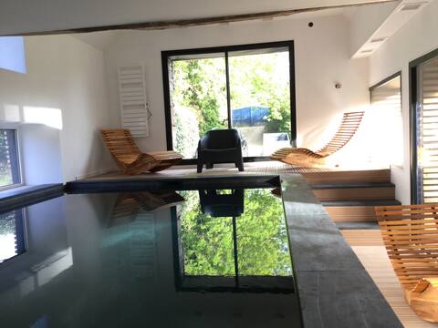 Gite with indoor heated pool, Cap Sizun