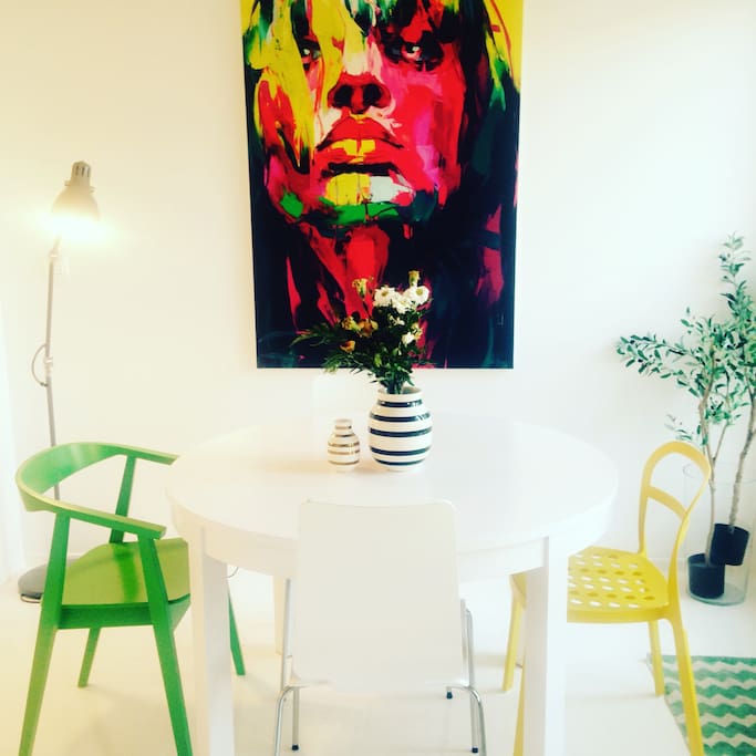 breakfast table