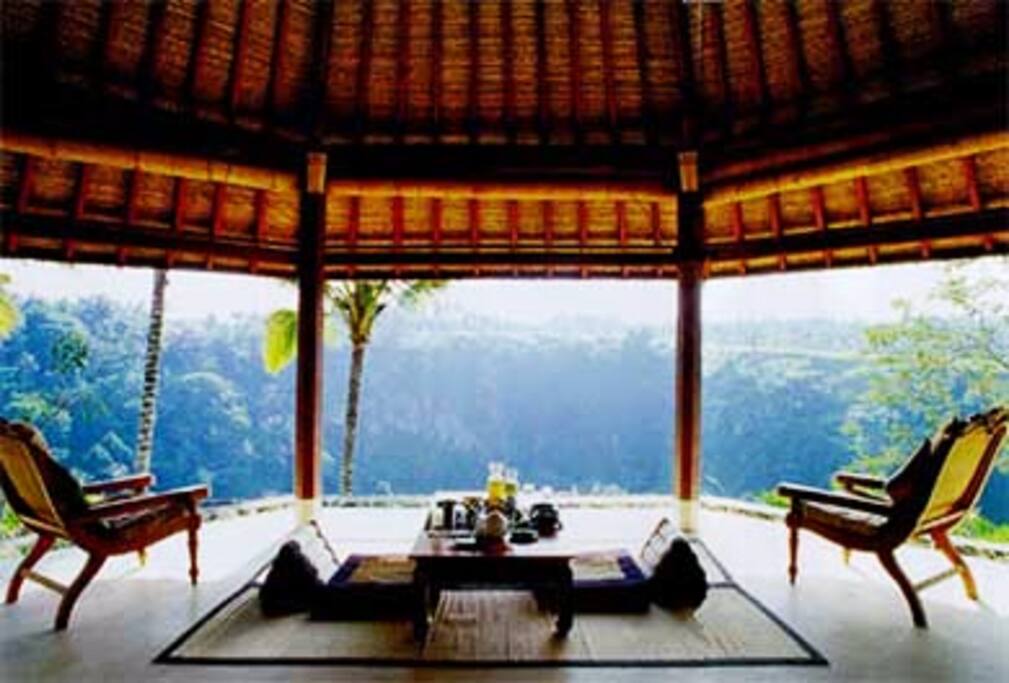 MAIN LIVING ROOM FOR 5 BEDROOM VILLA