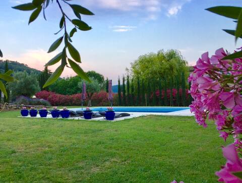Beautiful 12 people provencal house