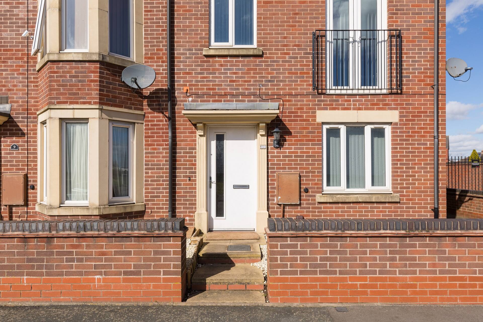 5 bed house with free parking in quiet location — zdjęcie 2