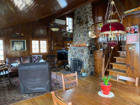Lake Cabin Escape with fireplace
