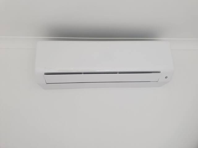 KarenAirBuddy gallery image 2