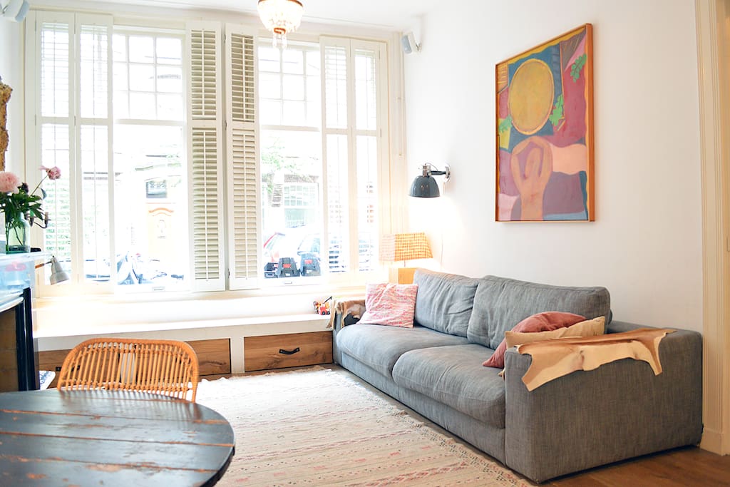 Overview of the sitting area in the living room