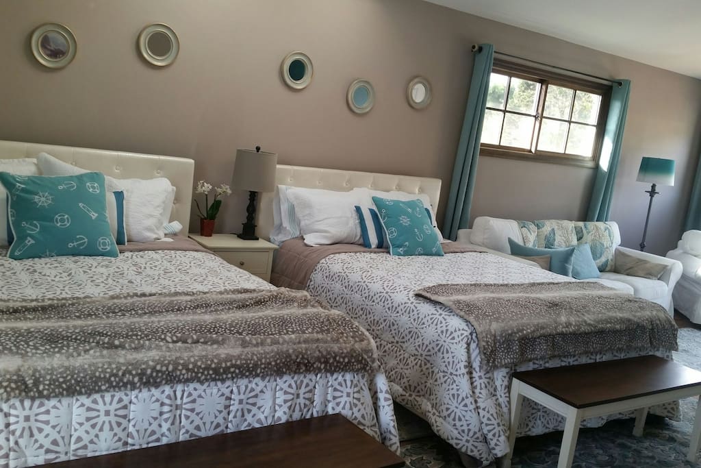 2 queen beds