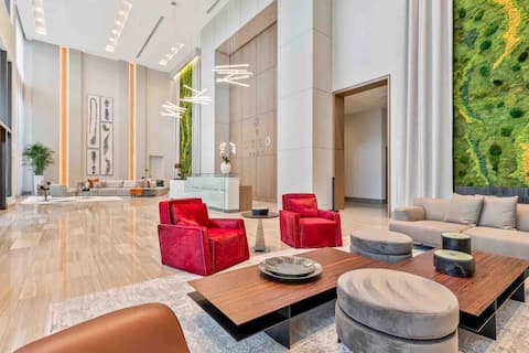 Sunny central, New urban & charming Apt w/pool