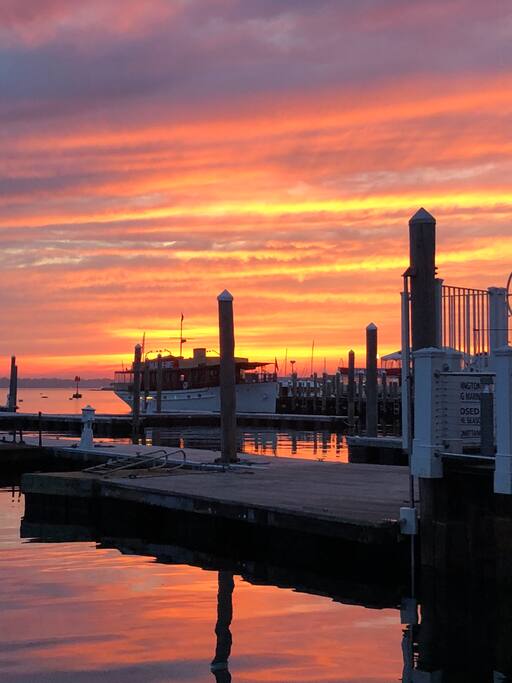 Sunset on Coddington Wharf as seen from Fast Eddie's bench.