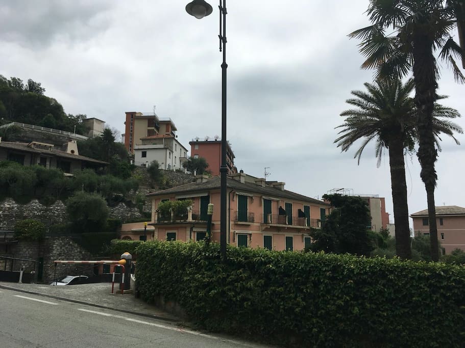 Accesso parcheggio privato (Bar of the car parking)