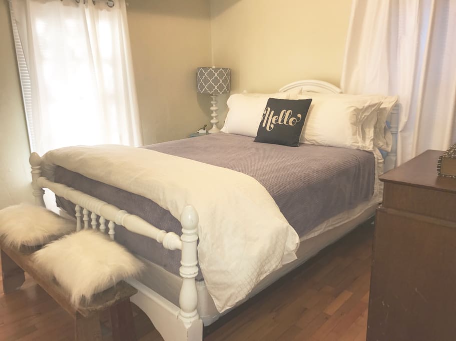 Queen sized bed with a fabulous Nest Bedding organic mattress and pillows. This mattress can't be beat for comfort!