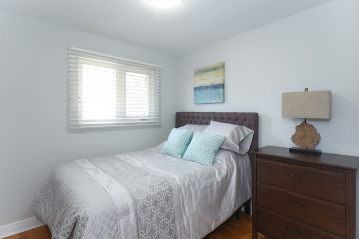 Chumba cha kulala 3 na Kitanda cha watu wawili