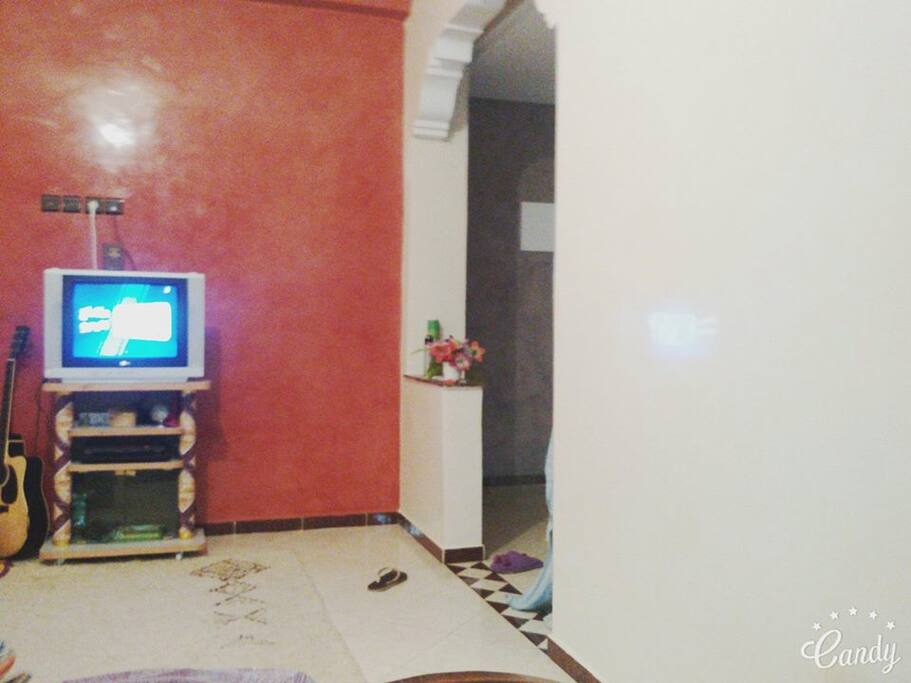 chambre avec lit de deux place televesion numerique