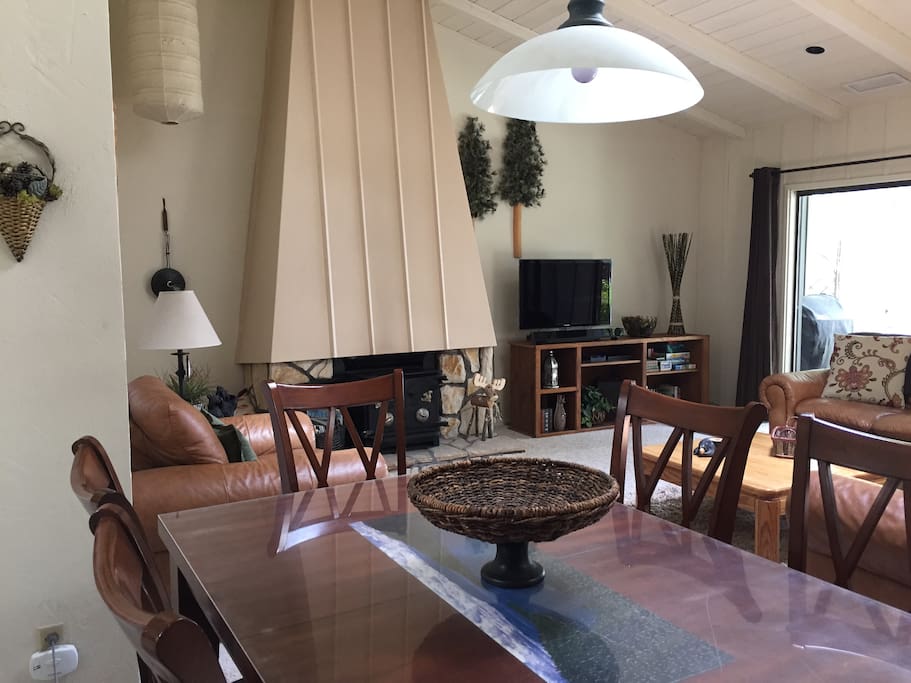 Dining & living room