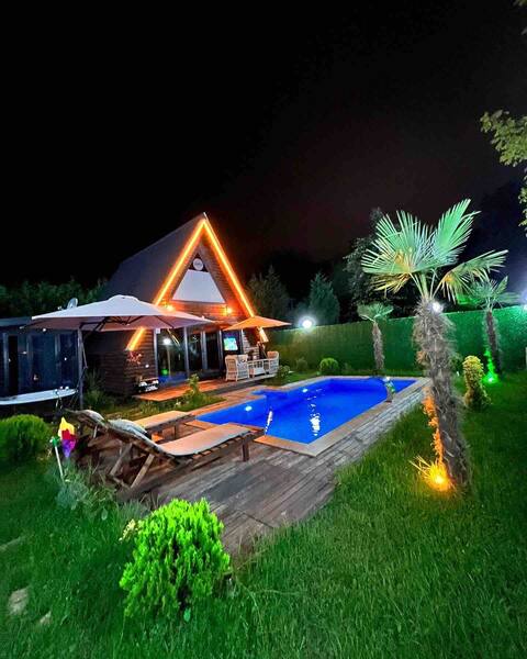 Heated Pool Jacuzzi Jardin bungalow VIP Korunklı