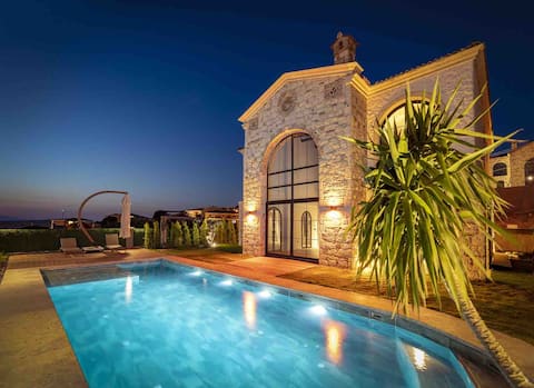 Spectacular sea views Villa with pool