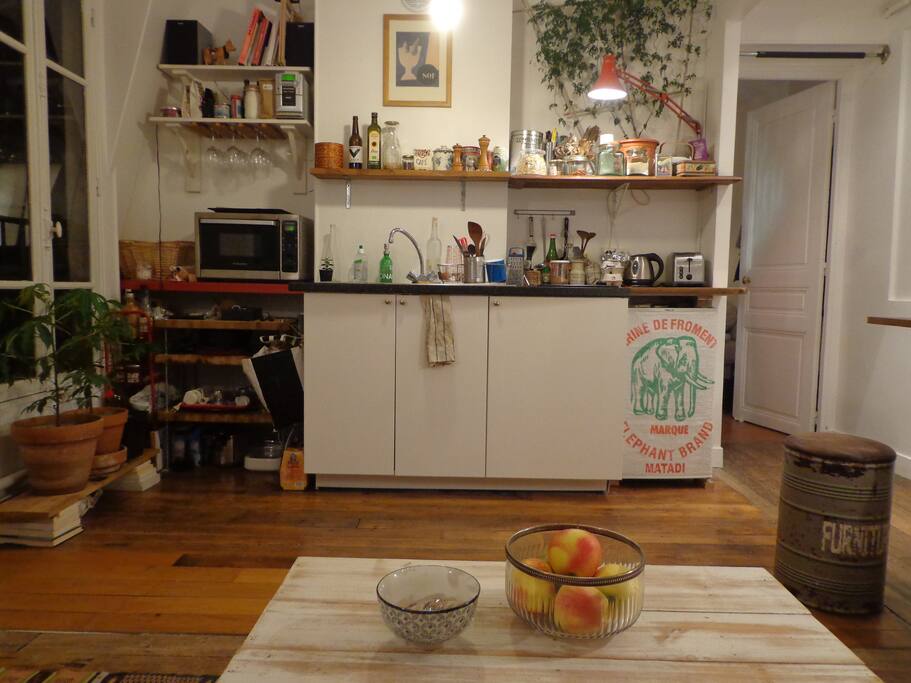 Living room - kitchen side