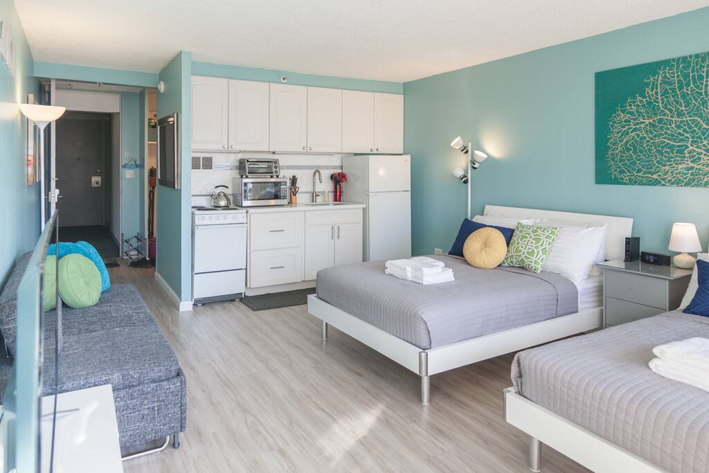 Spectacular studio located in the heart of Waikiki at the Marine Surf Waikiki. Renovated clean unit with a window AC, 2 full size beds & 1 full size sofa bed to accommodate up to 6 guests! Free assigned parking is a big plus in Waikiki! Perfect location near Waikiki Beach, restaurants, shopping, and entertainment.