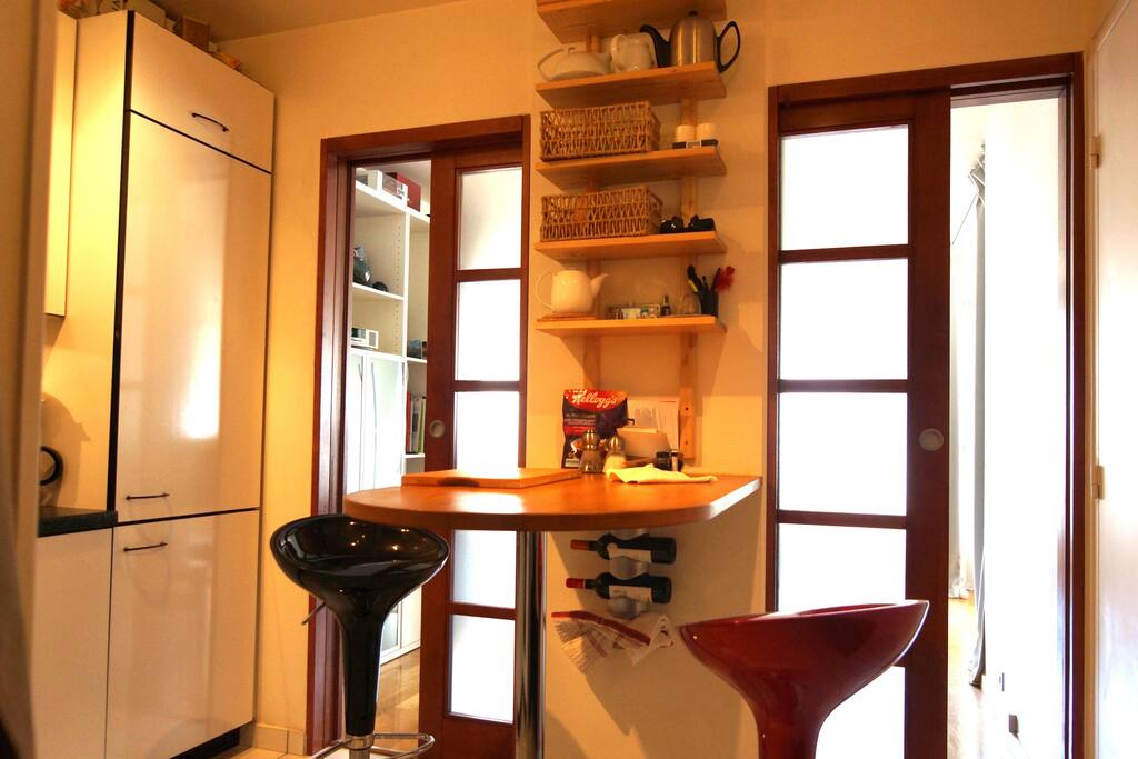 Cuisine avec table bar