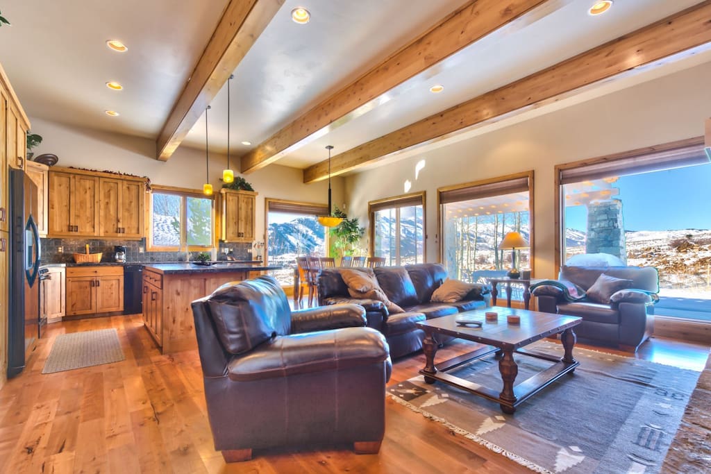 Utah Lodigng / Fairways 2 / Living Area