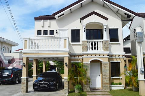 Vacation House by the Sea in Cebu, 3BR, Quiet Area