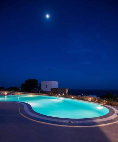 The Mykonian Escape gallery image 5