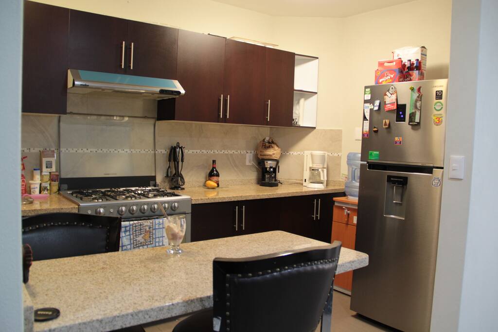 Cocina integral equipada.