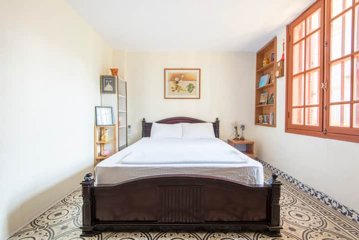 Კომფორტული საძინებელი 1