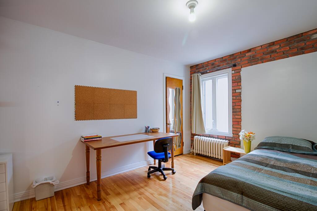 Angle #3 - Private Room