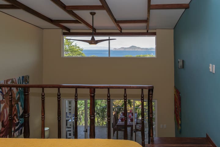 Steps to the beach!! Maracuya - Featured on HGTV!!