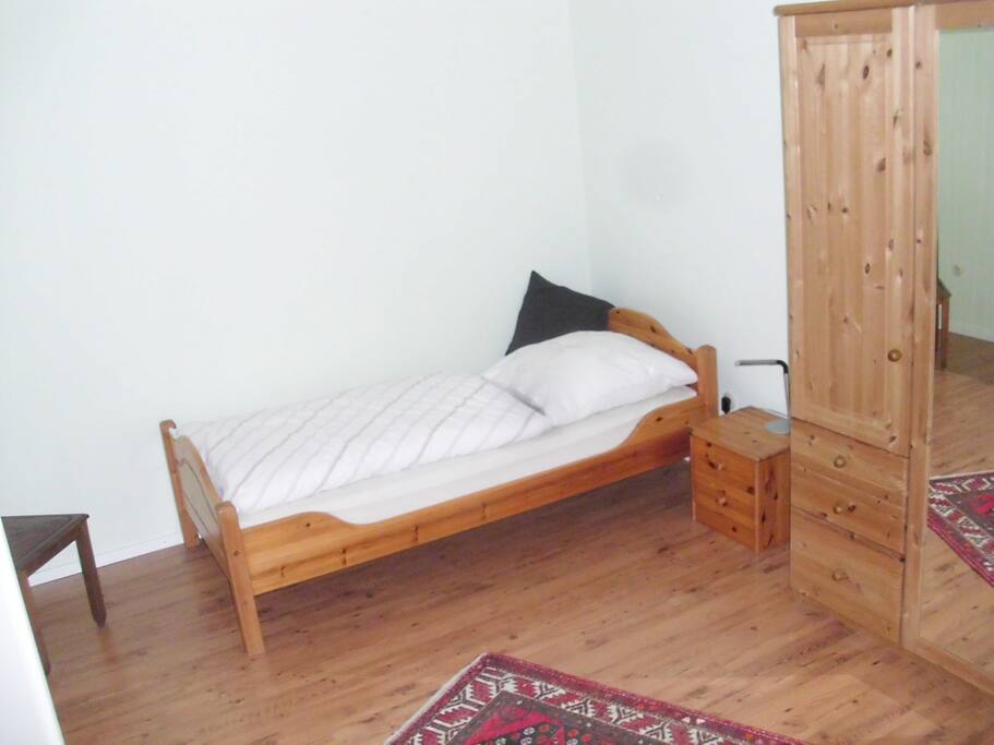 Bett im Gästezimmer