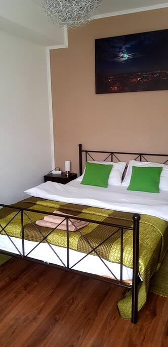 Bedroom Green