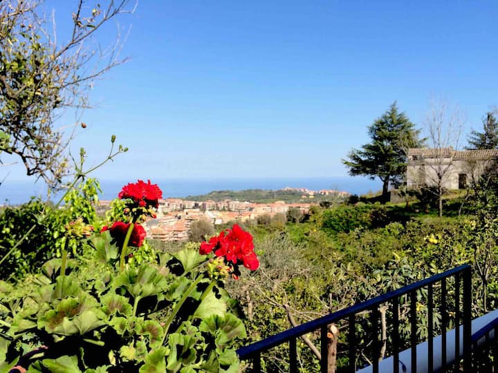 Loft con vista sul mare Tra Catania e l'Etna case in affitto a