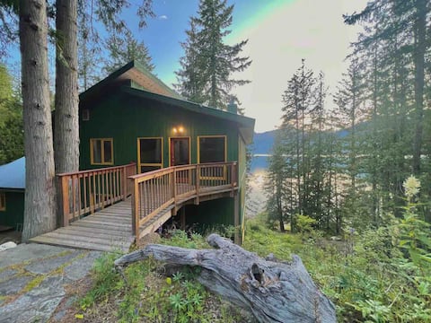 Private Lakefront Beach Home