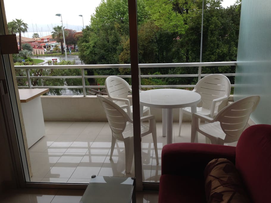 Balcon pour repas extérieur