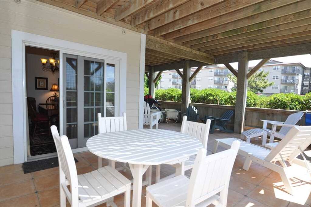 VP102: Under The Boardwalk | Patio Area
