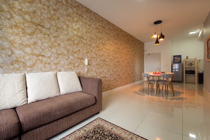 EDEN HOMESTAY @ SOUTHVILLE CITY, BANGI WITH WIFI