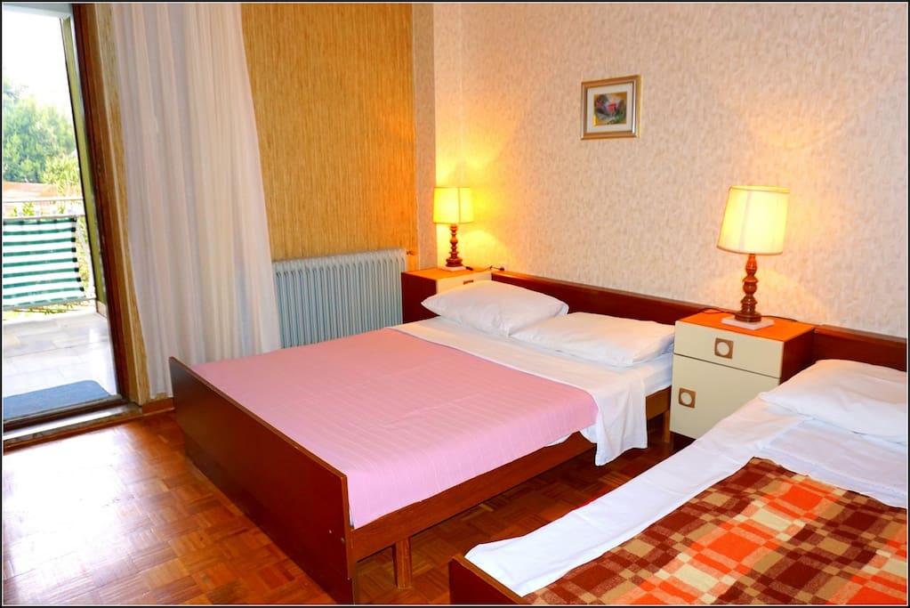 Bedroom for 3
