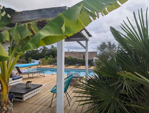 Villa 8 people pool Bourg sur Gironde