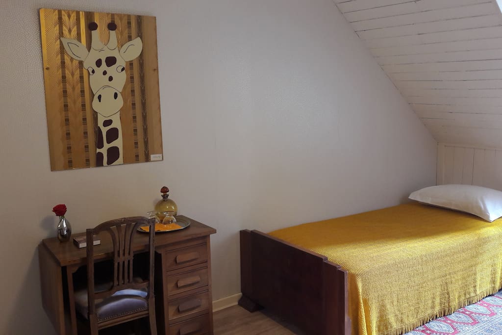 La chambre du haut avec 2 lits simple