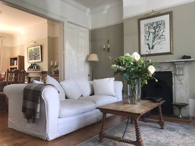 Large family home in N4.