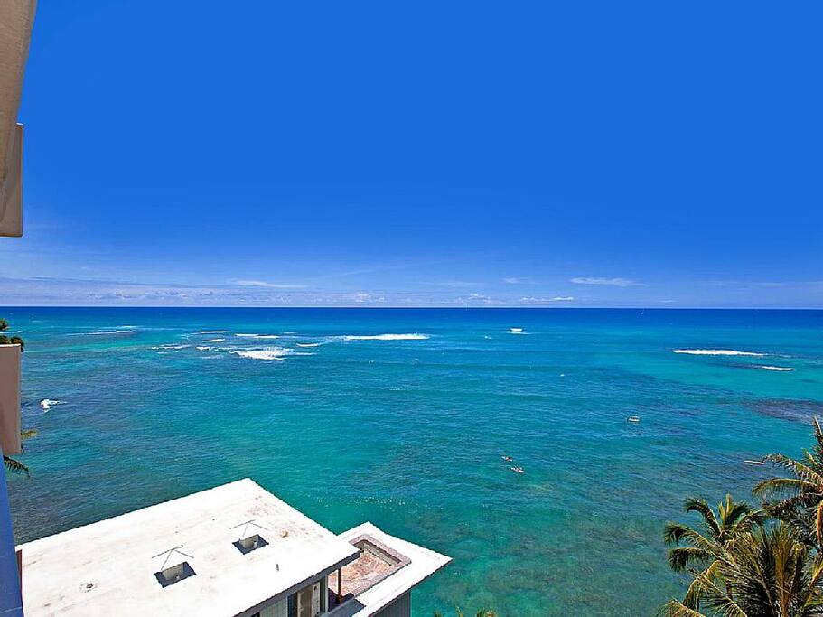 Gorgeous horizon views over the Pacific