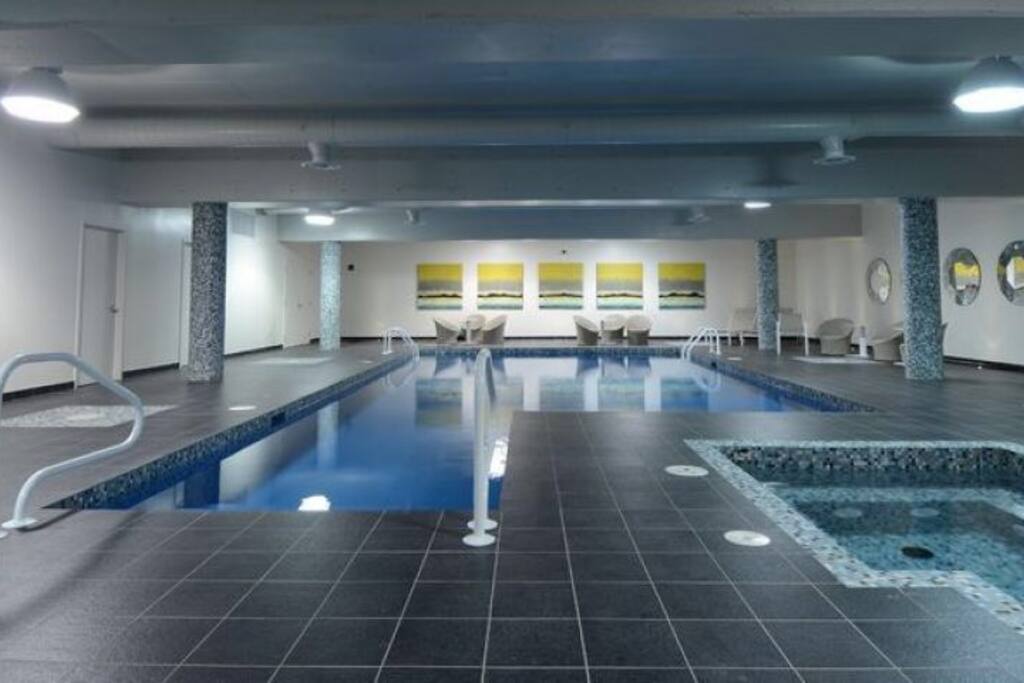 Pool and jacuzzi