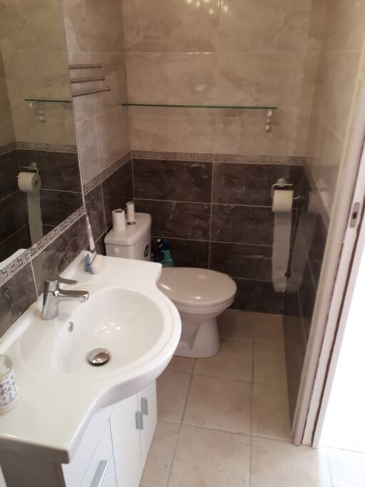 salle de douche et wc