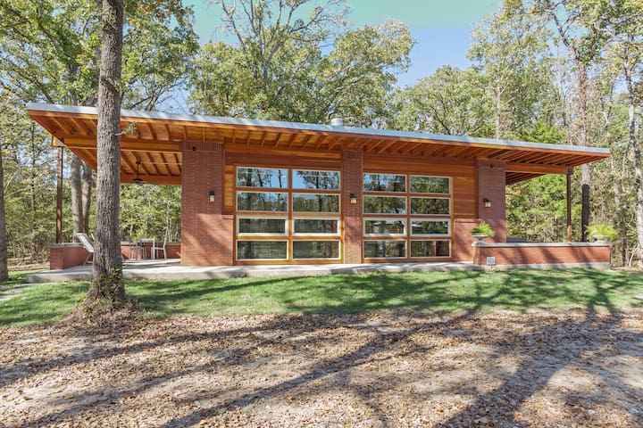 Architectural Beauty In The Woods Cabins For Rent In Royse City