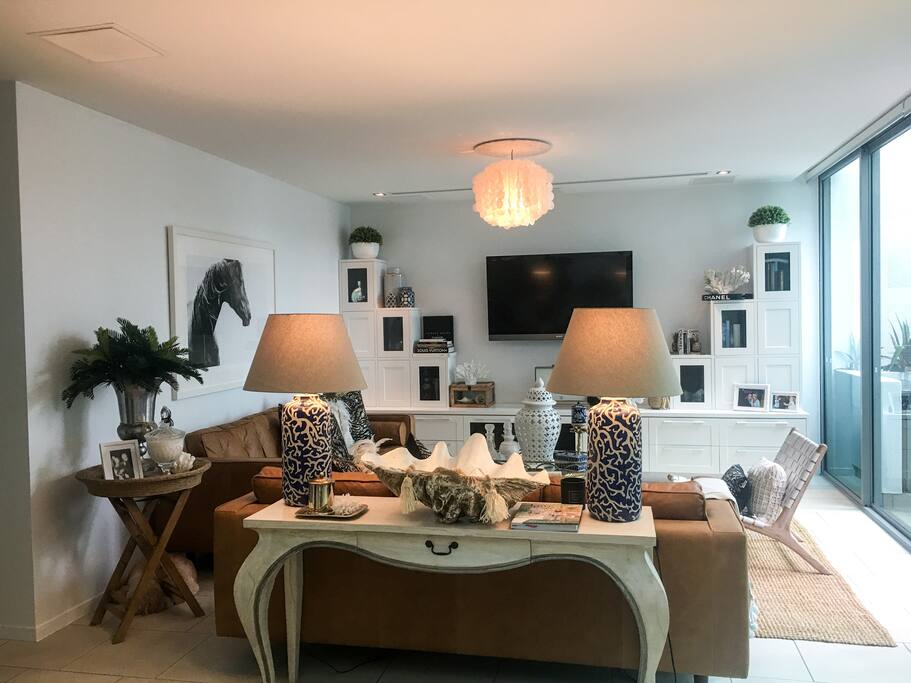 Formal lounge