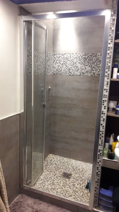 Douche à l'italienne