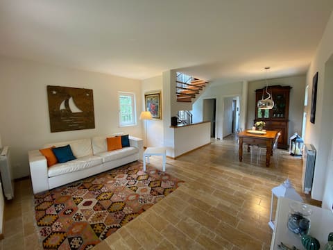 Top Airbnb: Elegant villa with swimming pool in Lido di Camaiore a Camaiore