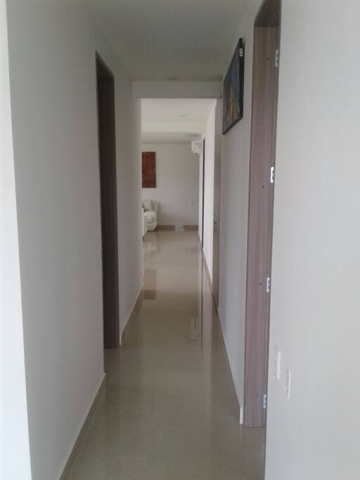Corredor a las habitaciones