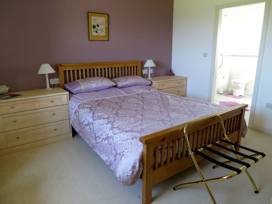 Macrae room with King size Bed