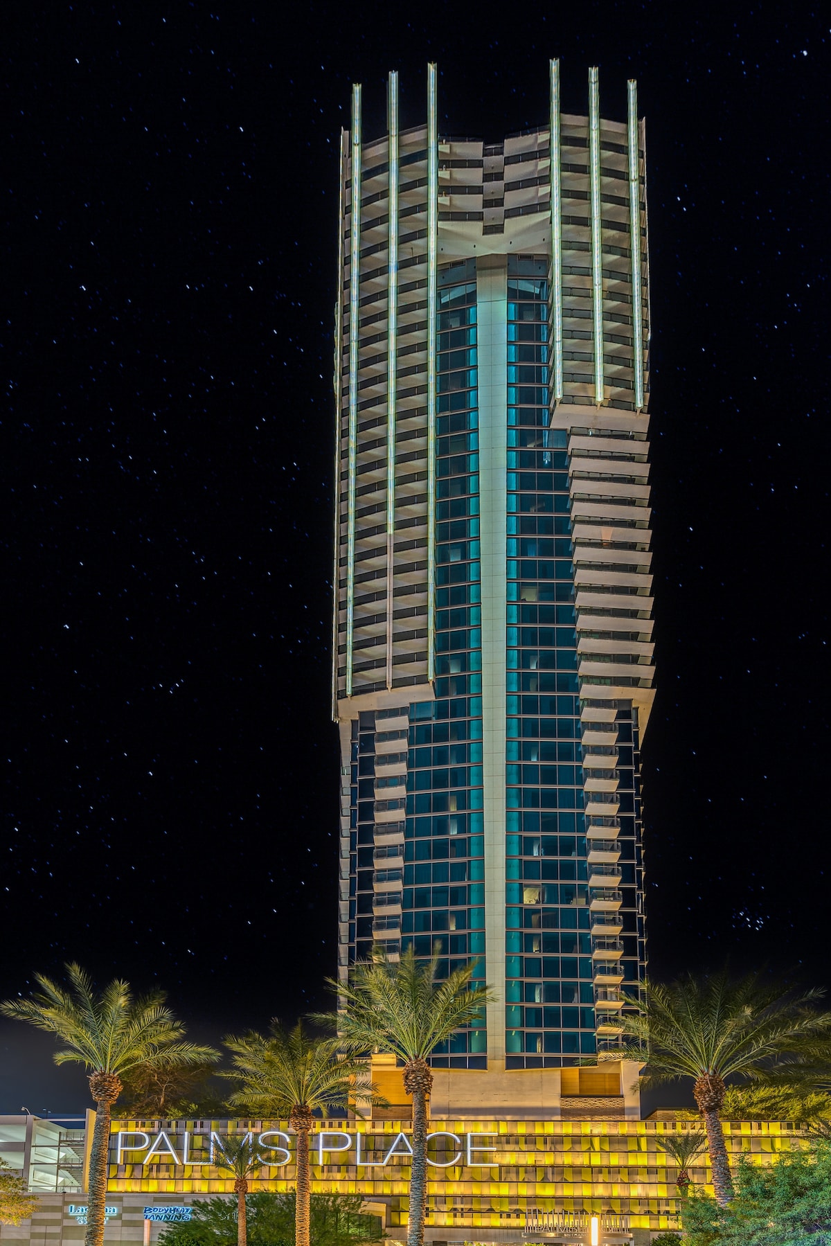 Palms Place